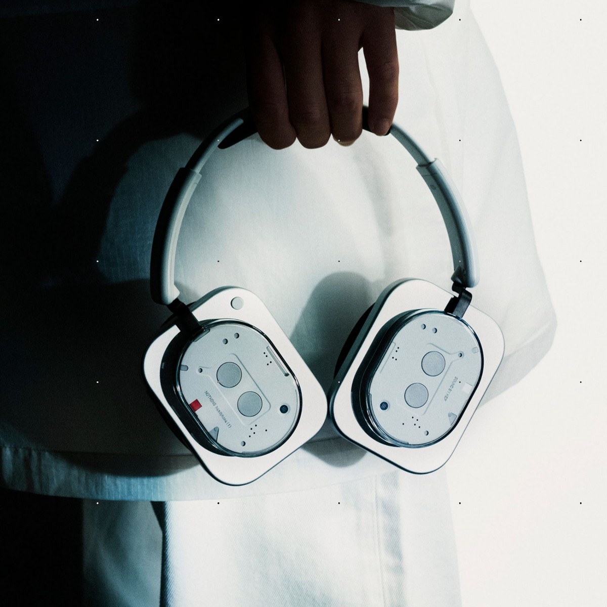 ヘッドホン Nothing Headphone 1 Nothing Headphone (1)| ワイヤレスANCオーバーイヤー型