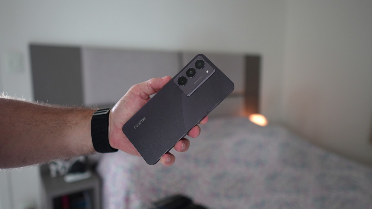 Realme C75 5G: celular acessível com 256 GB surge em oferta em até 15x sem juros