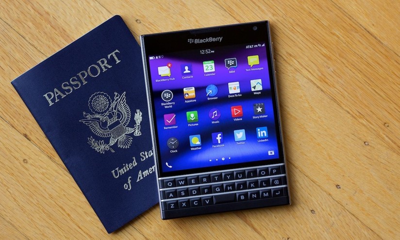 BlackBerry Passport segue Classic e vai renascer com novo hardware