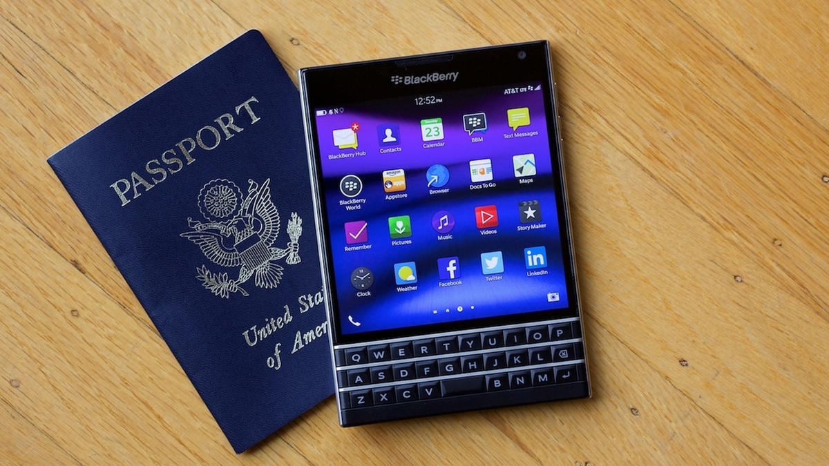 BlackBerry Passport é relançado com sistema Android, touchpad e hardware renovado