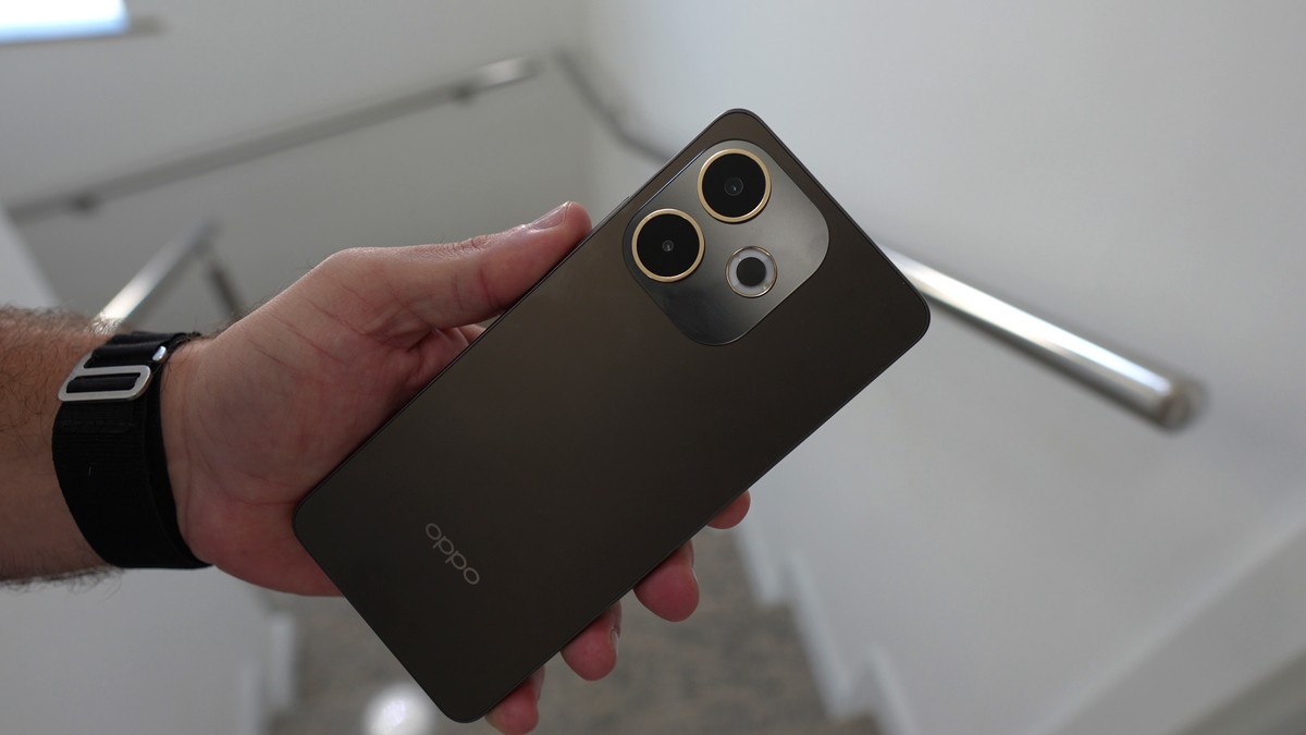 OPPO A5 Pro 5G com proteção militar e bateria de 5.800 mAh fica mais barato