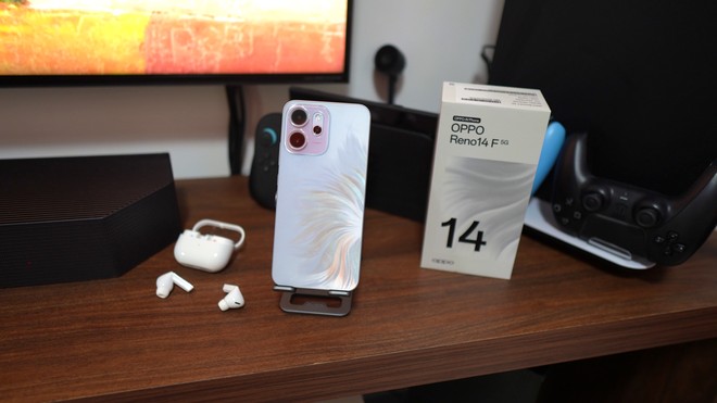 Bailão do cupom! OPPO Reno 14 F com desconto de R$ 300 na Black Friday