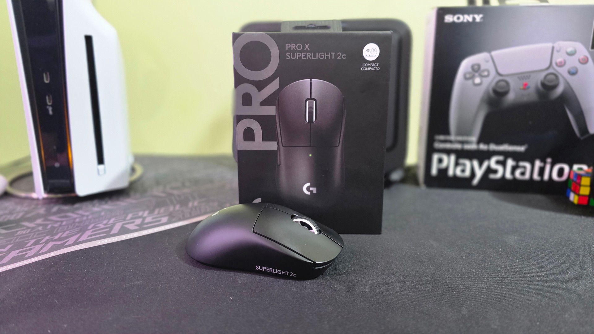 Logitech G PRO X SUPERLIGHT 2c: mouse gamer brilha em conforto e