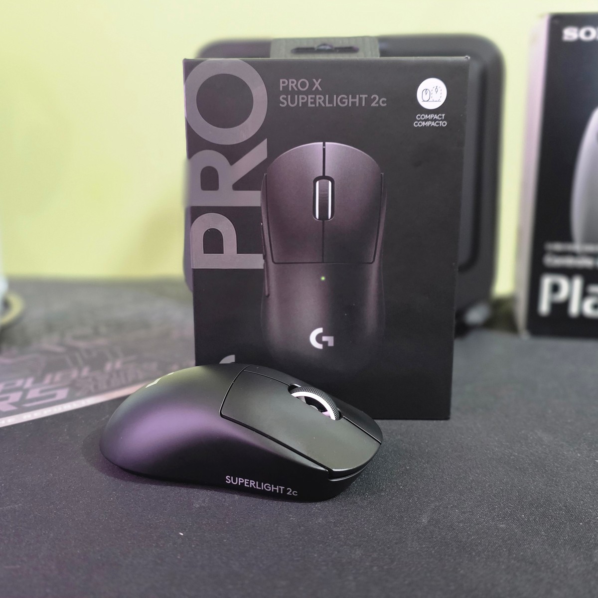 Logitech G PRO X SUPERLIGHT 2c: mouse gamer brilha em conforto e