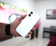 iPhone 17 em oferta! Celular Apple com tamanho compacto fica mais barato na Shopee