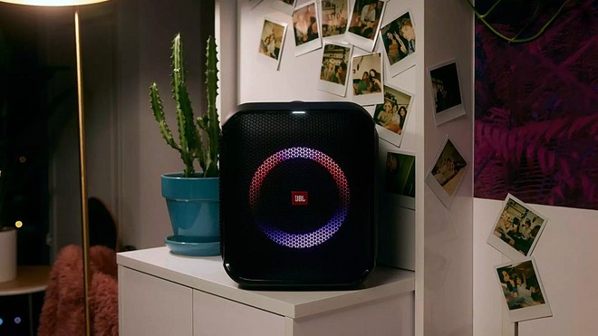 Faça a festa! Caixa de som JBL PartyBox Encore Essencial com até 29% de desconto em até 18x