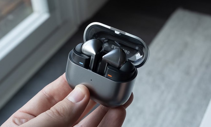 Galaxy Buds 4 Pro: vazamento da One UI 8.5 revela nova cor