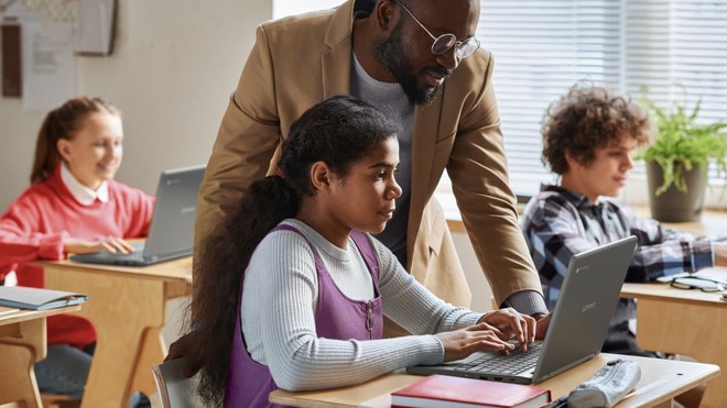 Foco nos estudos! Lenovo lança quatro novos Chromebooks com aprendizado por IA