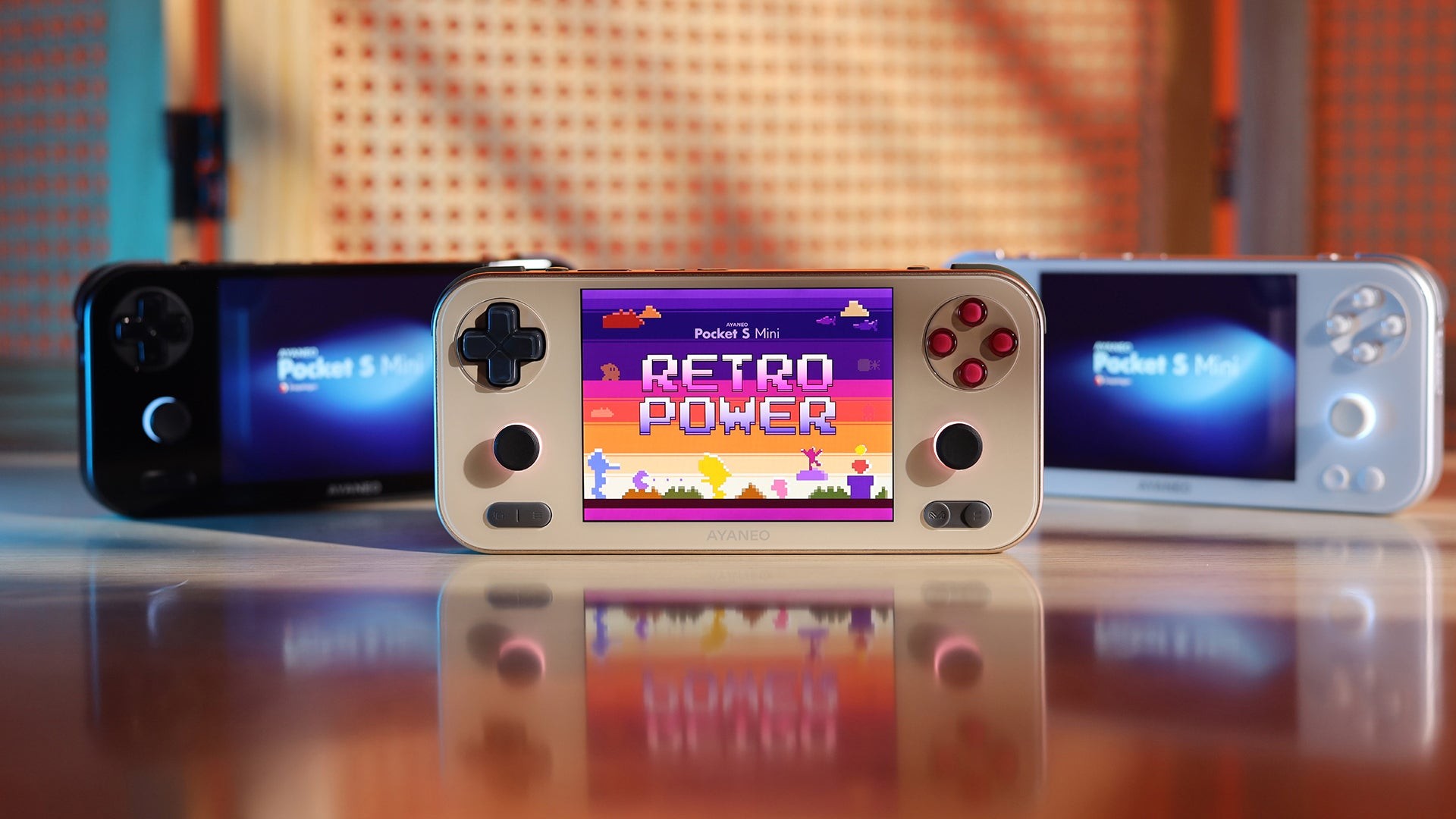 Ayaneo Pocket S Mini é lançado com design retrô, até 16 GB de RAM