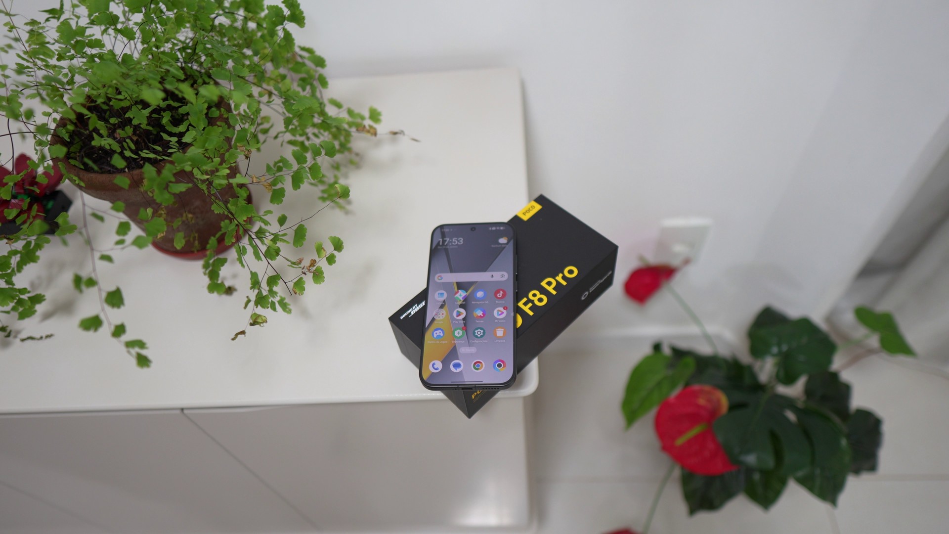 POCO F8 Pro: celular Xiaomi une desempenho de top de linha e preço de intermediário