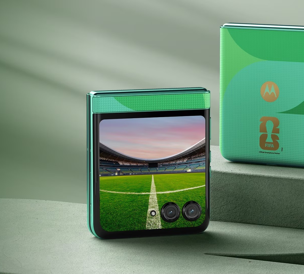 Motorola inicia vendas do Razr FIFA World Cup Edition com brinde