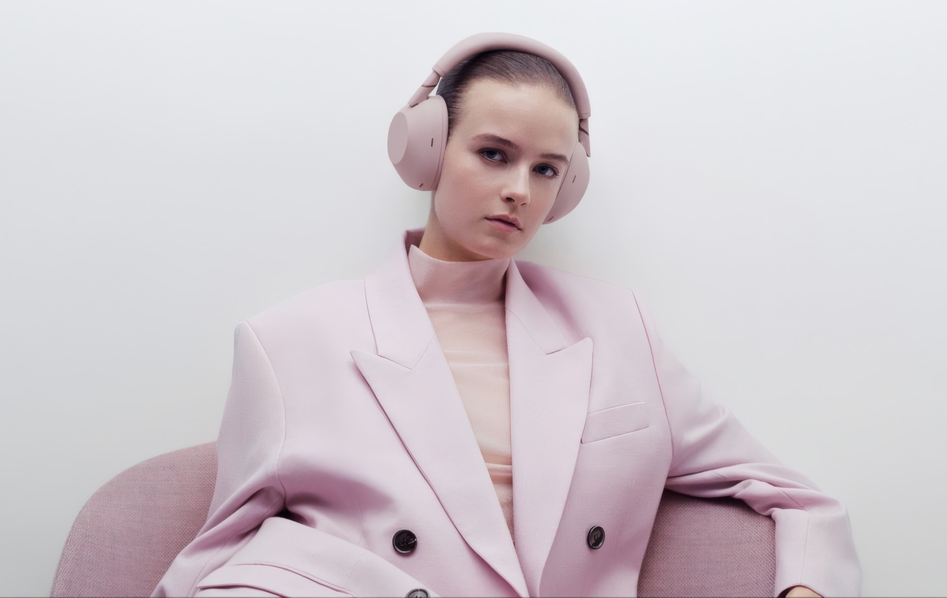 Sony WH-1000XM6 estreia nova cor Sand Pink e amplia opções