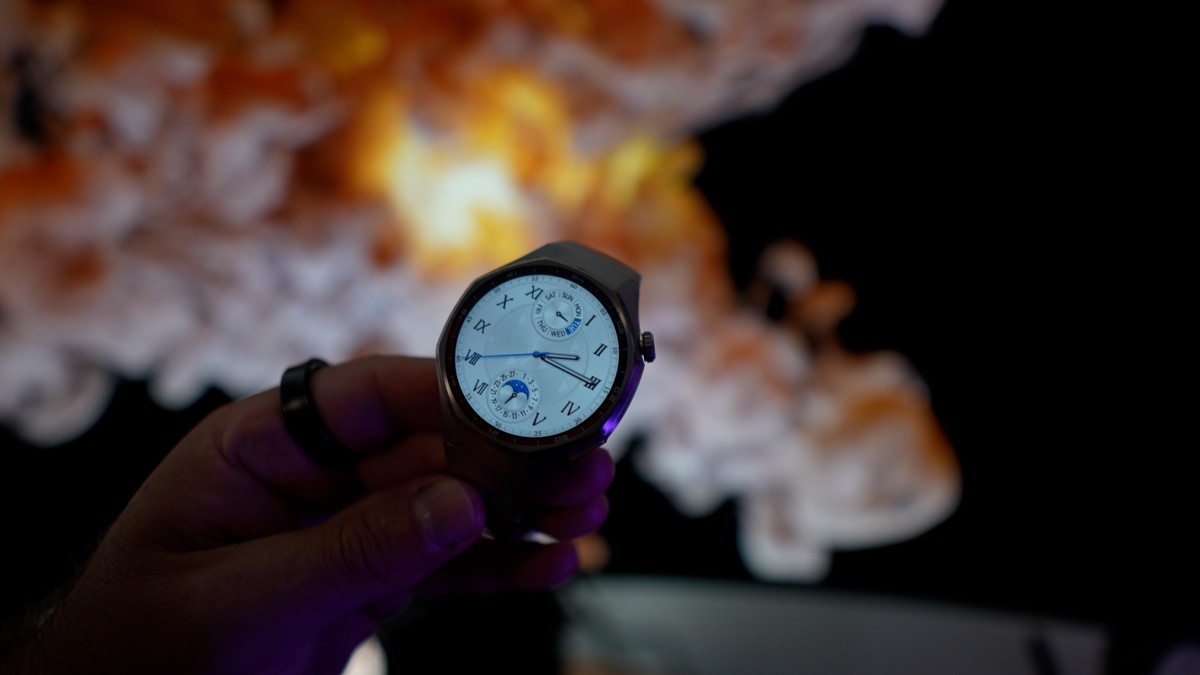 Huawei Watch GT 6 Pro (46 mm) une smartwatch premium, bateria grande e preço baixo