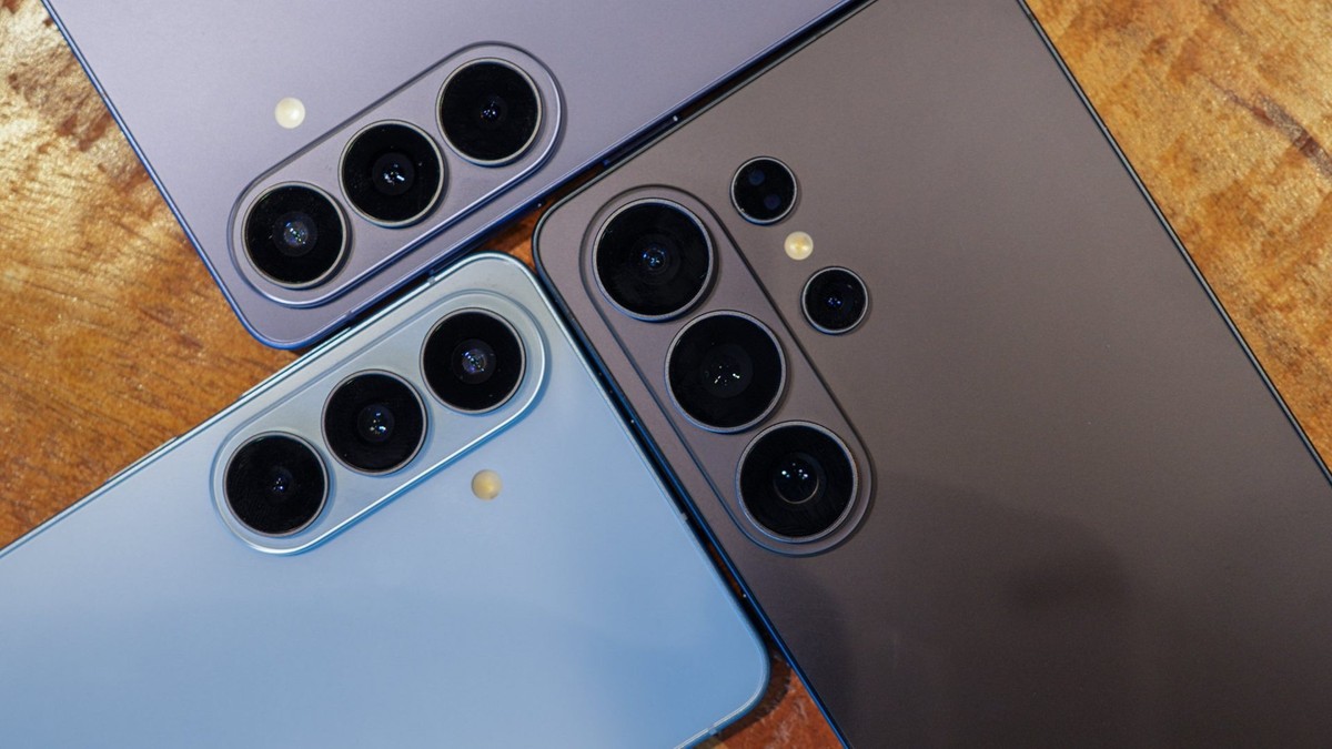 Galaxy S26: Samsung libera atualização de agosto e prepara terreno para a One UI 9