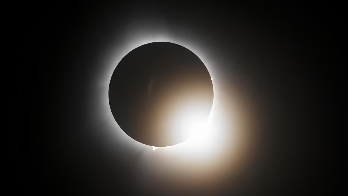 Eclipse solar total! Saiba como ver fenômeno histórico de 12 de agosto no Brasil