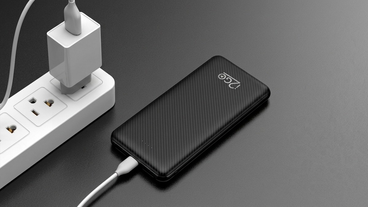 Adeus, bateria fraca! Power Bank i2GO Plus surge em oferta com 10.000 mAh e corpo compacto