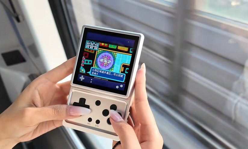 ANBERNIC RG Rotate オーロラシルバー Anbernic RG Rotate é um novo console retrô de bolso com visual de