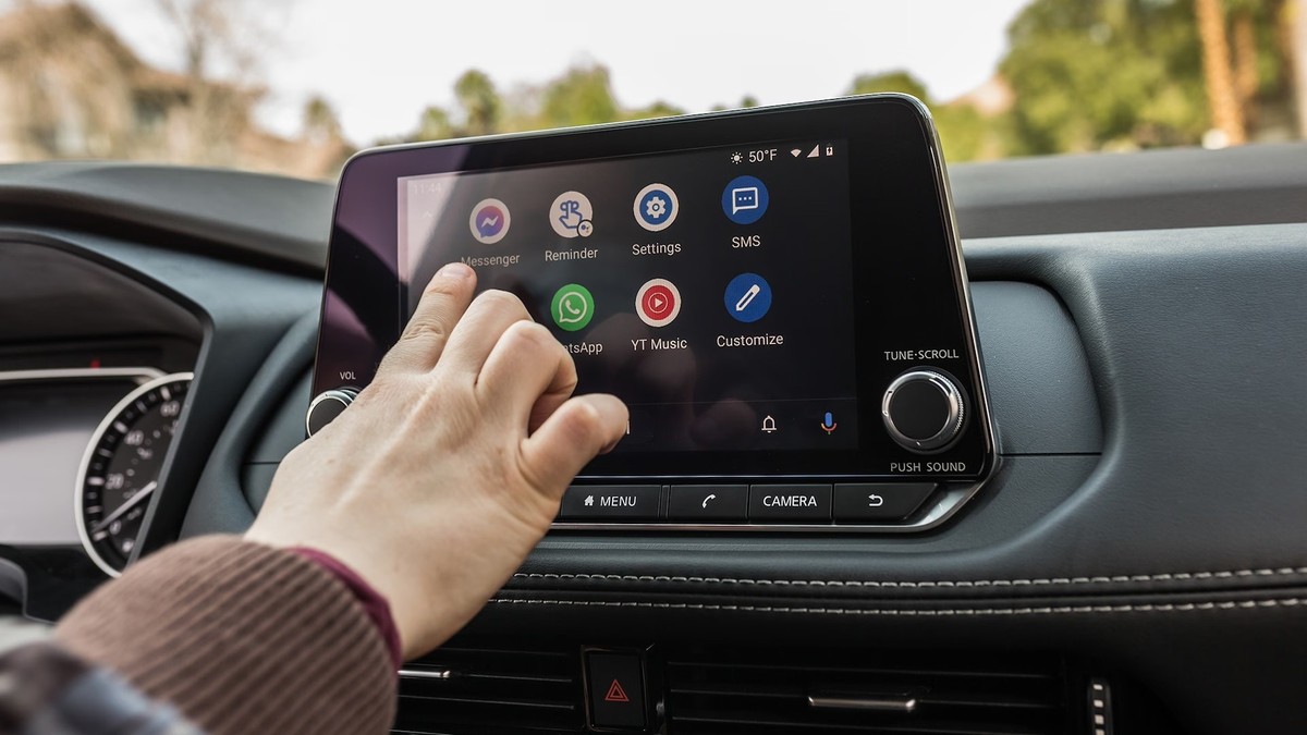 Motoristas comemoram: Android Auto começa a resolver bug irritante no painel