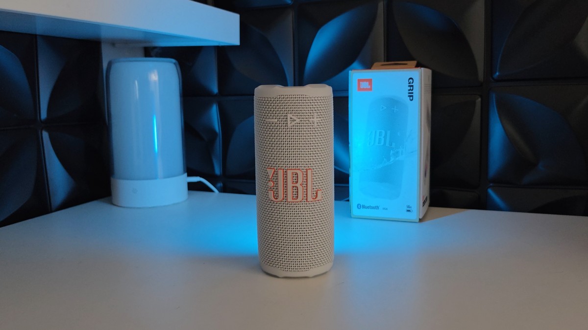 JBL Grip: caixa de som portátil com IP68 e bateria de longa duração cai de preço na Amazon