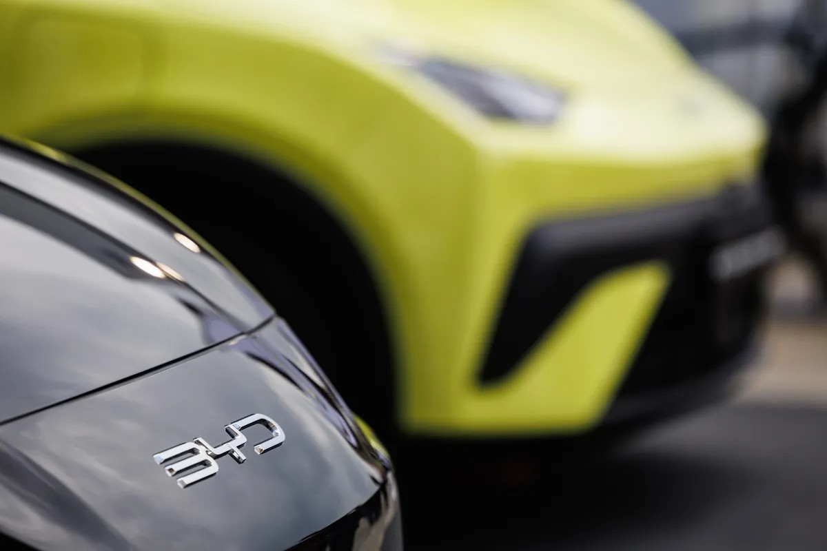 Invasão elétrica faz Brasil se tornar maior comprador de carros chineses do mundo