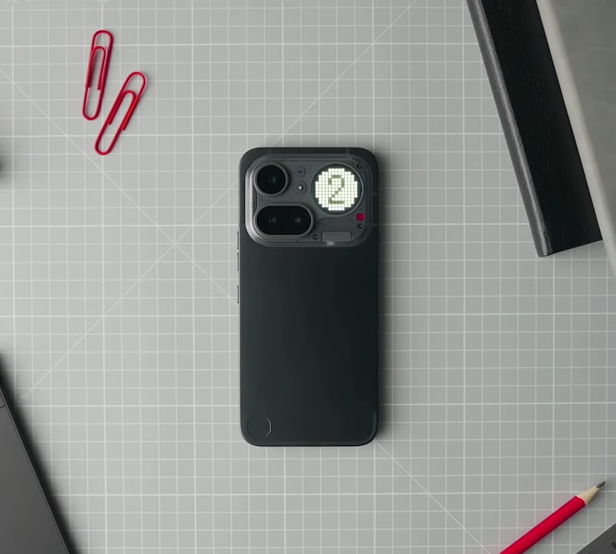 Nothing é acusada de mentir sobre zoom de 140x do Phone (4a) Pro