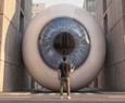 Sua tela n?o ? BBB: Samsung promove Galaxy S26 Ultra em v?deo com 'olhar' inusitado