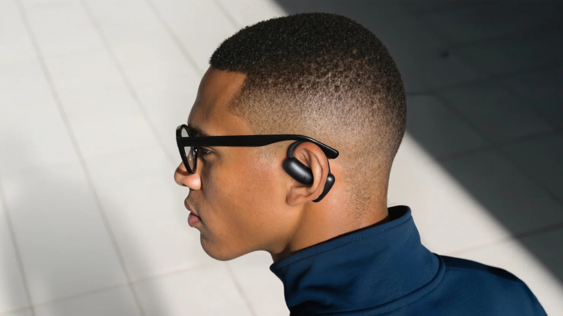 Fone de ouvido Anker AeroFit 2 desembarca nas lojas brasileiras com IA, Bluetooth 5.4 e mais