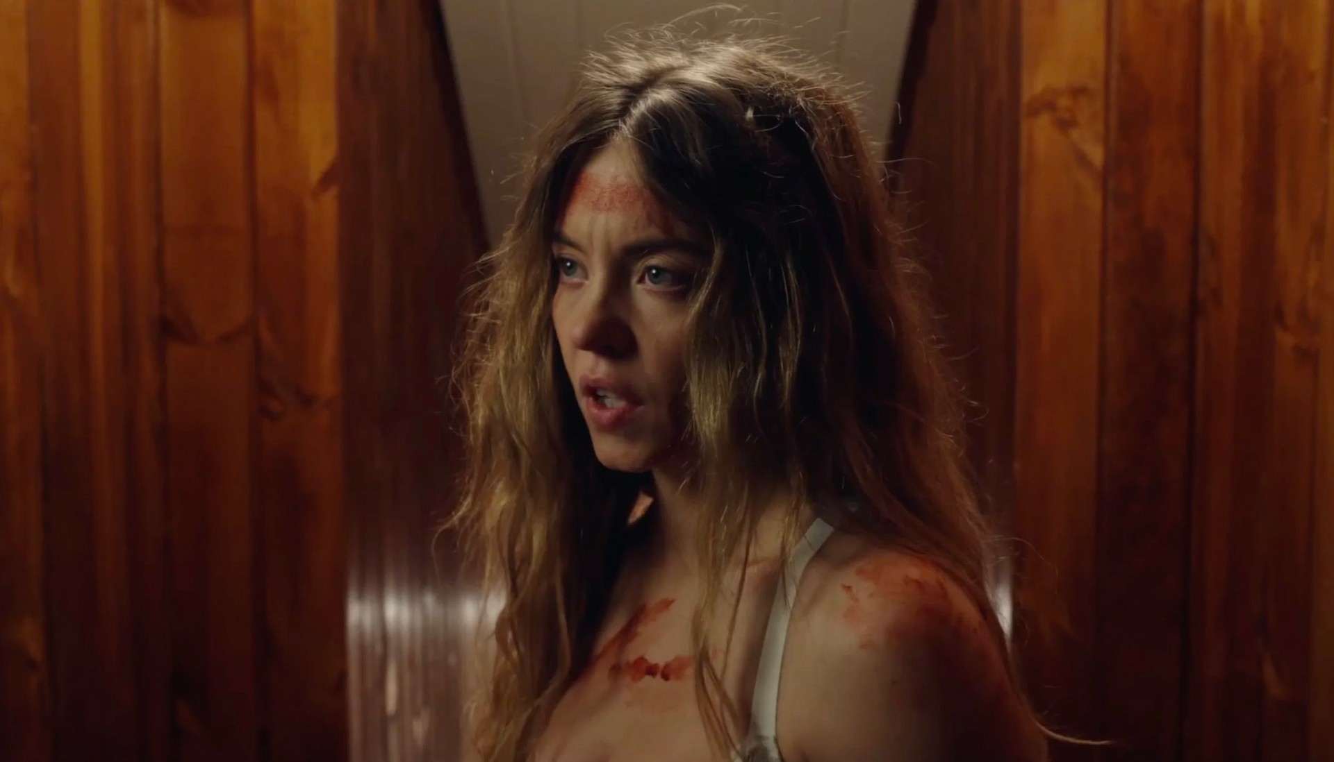 Sidney Sweeney irá estrelar nova versão de um filme clássico de terror