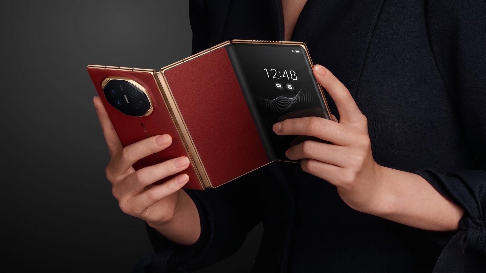 Design em "G"? Rumor aponta que Huawei Mate XT 2 pode resolver maior medo dos dobráveis