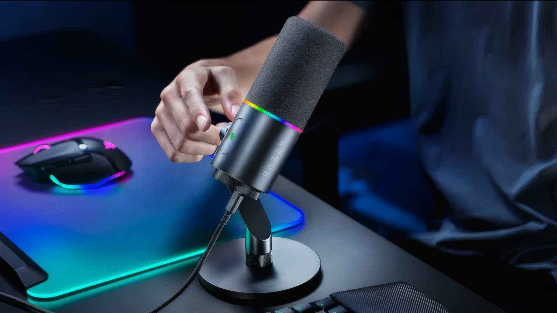 Razer lança seu primeiro microfone com conexão analógica XLR e iluminação RGB