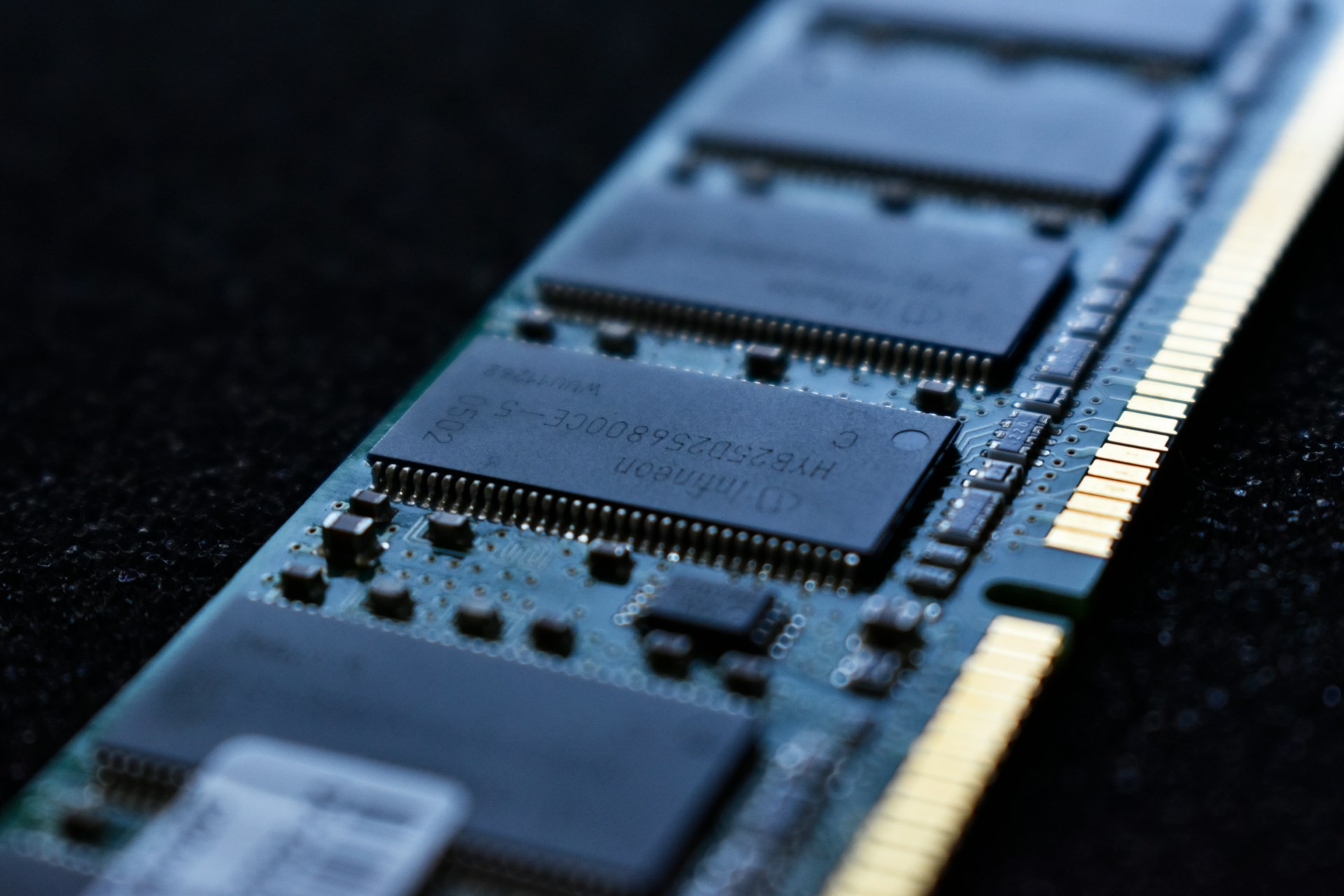 Em plena crise: mercado de RAM tem aumento nas vendas e Samsung amplia vantagem sobre rivais