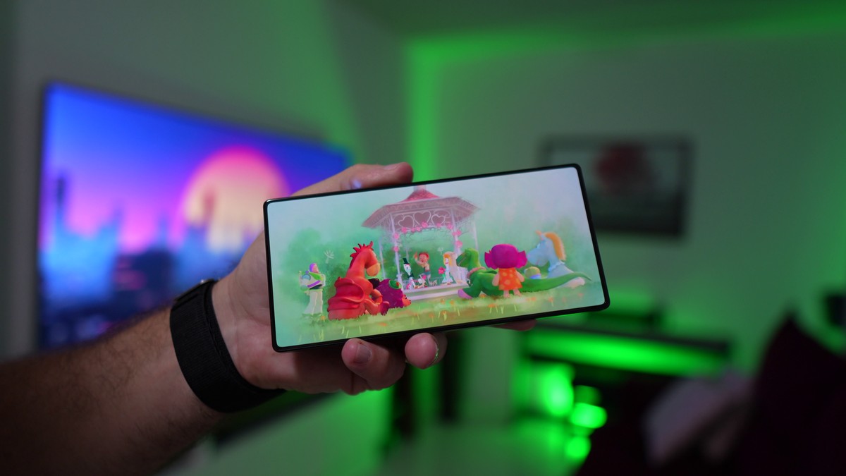 RedMagic 12 Pro Plus: teaser revela design com bordas superfinas e tela sem notch