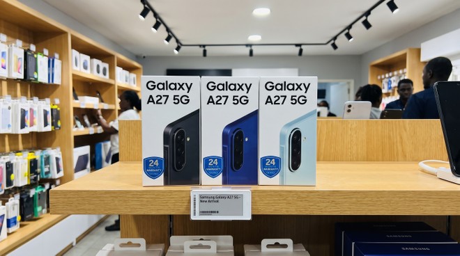 Vazamento do Galaxy A27 em varejista confirma design renovado e garantia de 2 anos