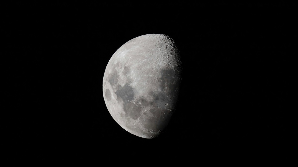 A Lua me atraiu: foguete da SpaceX cai no satélite e inicia busca por destroços