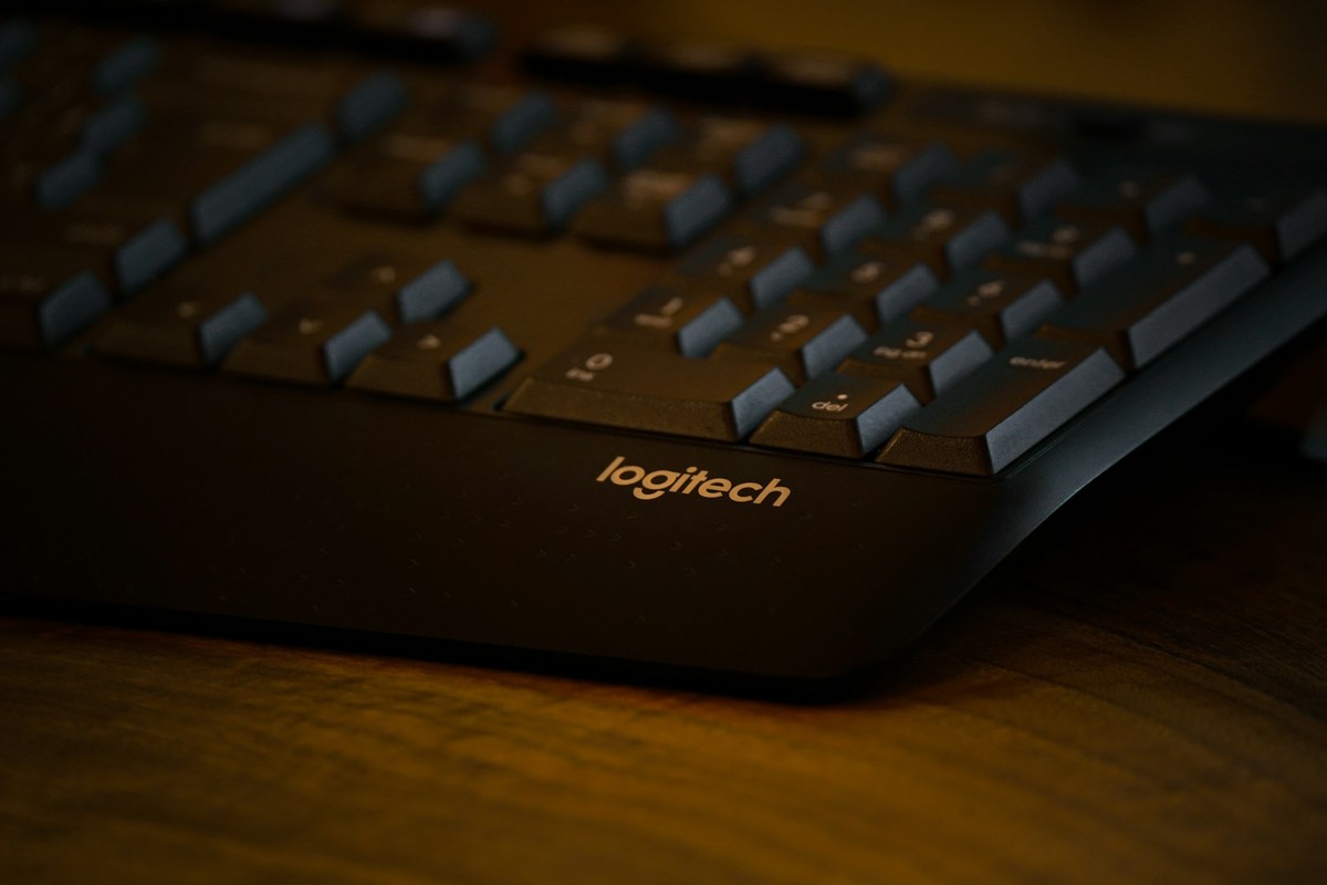 Logitech também sofre ação na Justiça por reter devolução de taxas de Trump