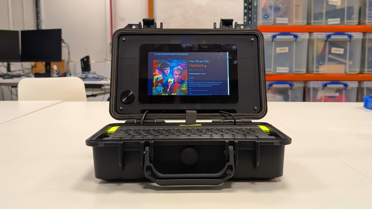 PC na maleta: Raspberry Pi lança guia oficial para você montar seu cyberdeck