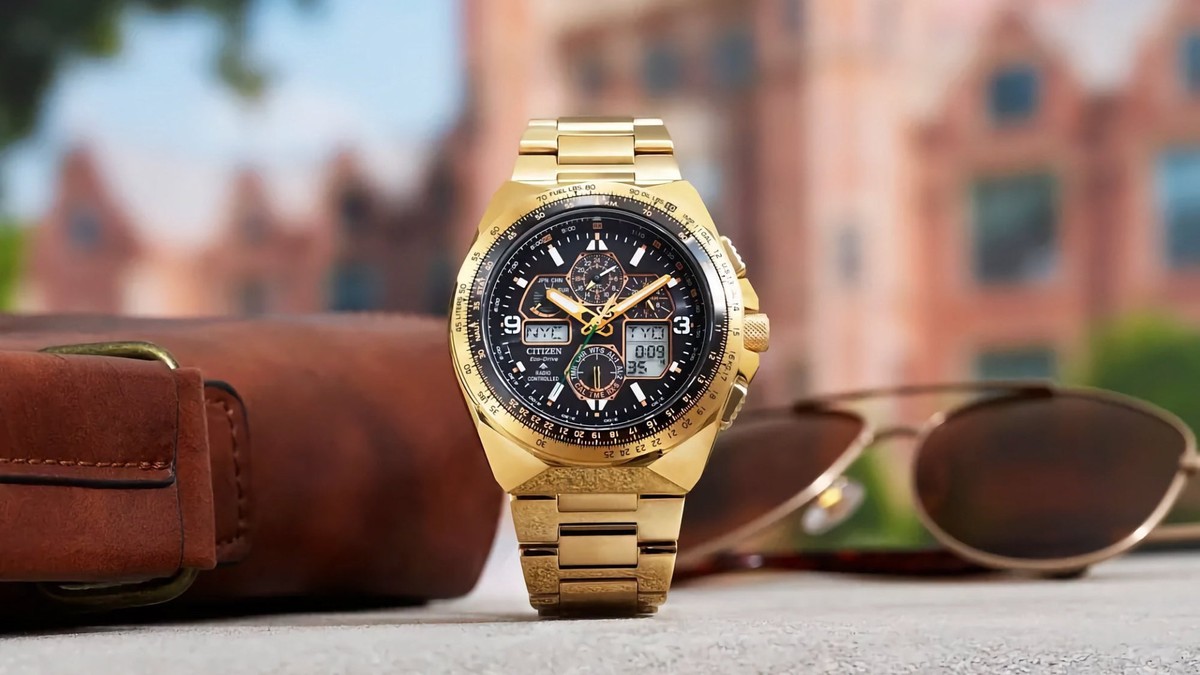 Citizen Promaster Skyhawk ganha edição limitada dourada com Eco-Drive e cronômetro atômico