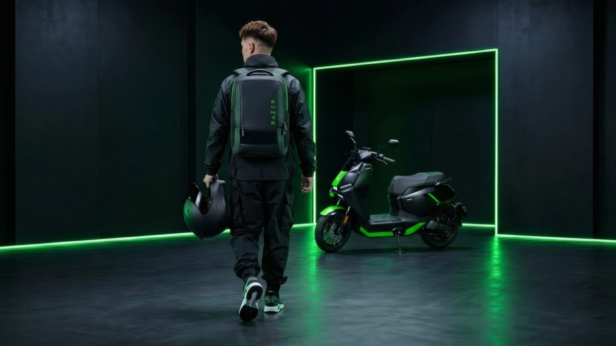 Razer e NIU lançam scooter elétrica inteligente com design voltado para o público gamer