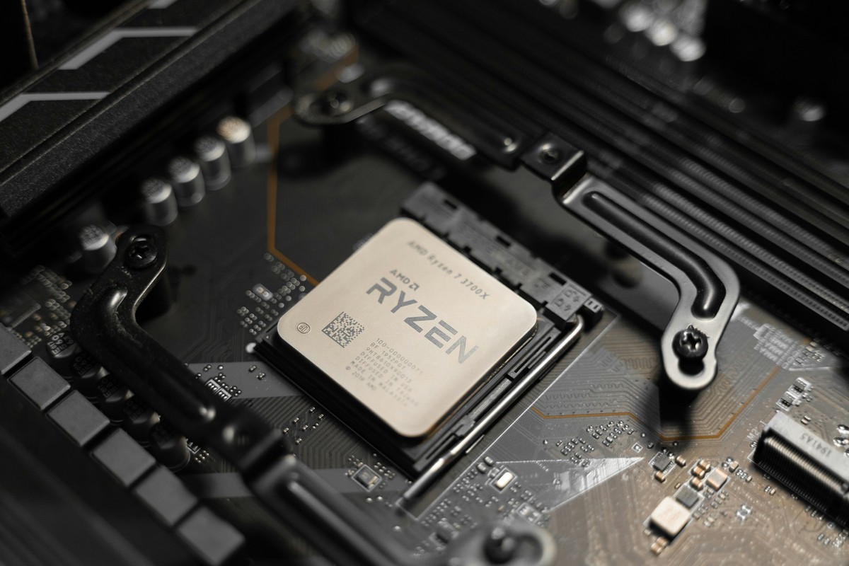 Preços nas alturas: crise global de memória deve encarecer produtos da AMD