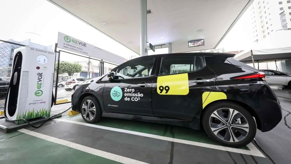 Carros elétricos! 99 amplia acesso a app com postos integrados e 20% de desconto no Brasil