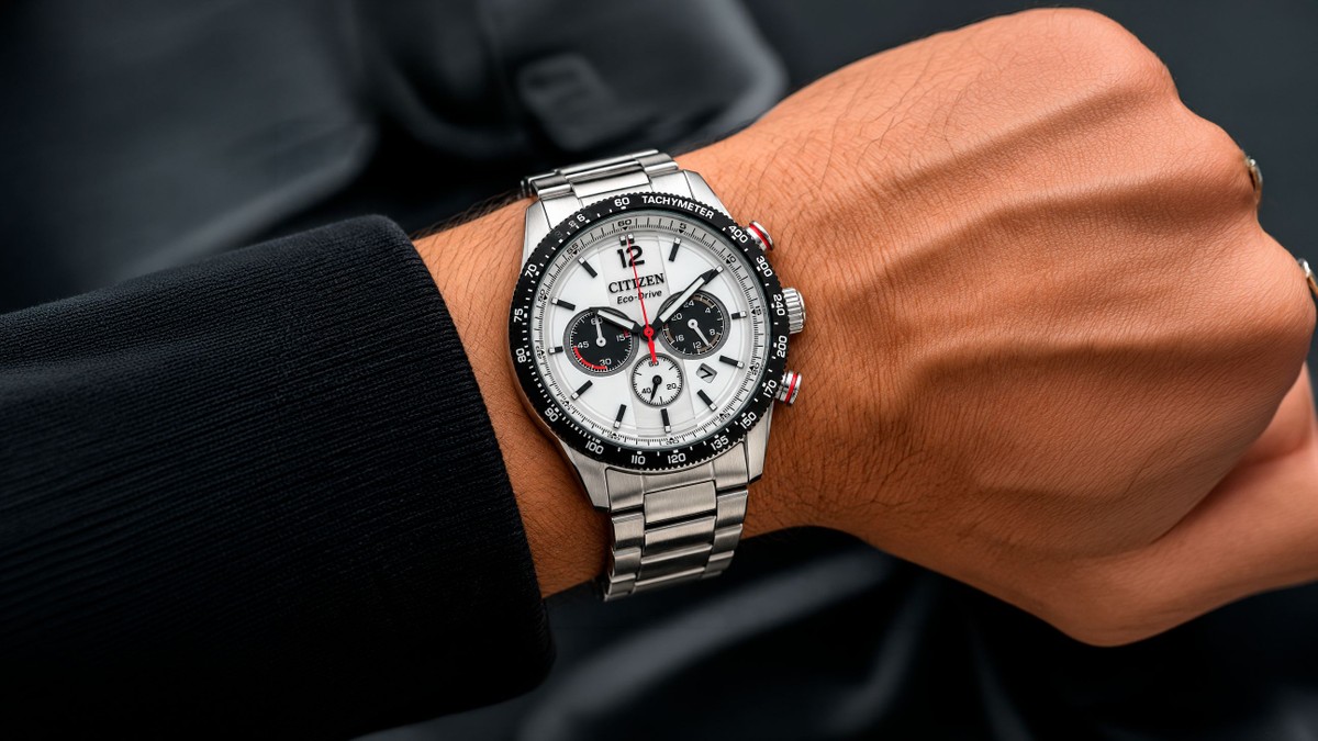 Inspirado nas pistas: Citizen lança novo cronógrafo Racing Eco-Drive em aço com bisel preto