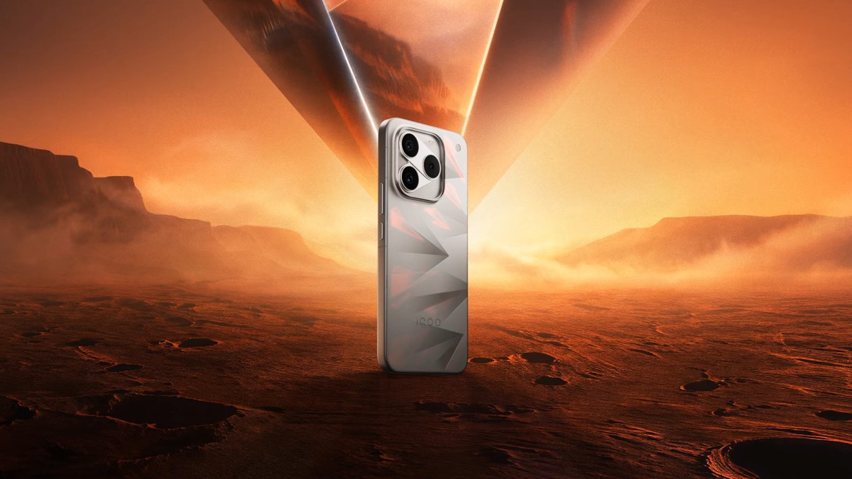 iQOO 16 é lançado com Snapdragon 8 Elite Extreme, tela de 10.000 nits, bateria gigante e mais