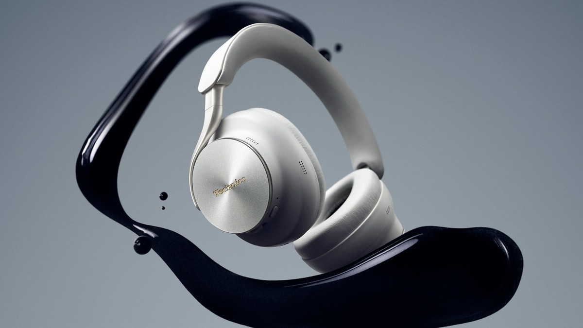 Technics lança headphone com drivers com fluído magnético, diafragmas de carbono e mais