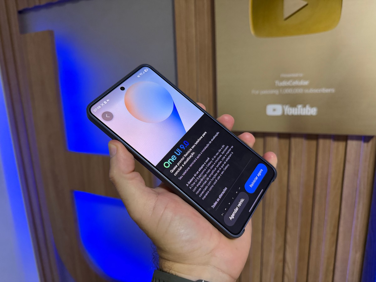 Atualização de outubro da Samsung corrige mais de 40 falhas do Google