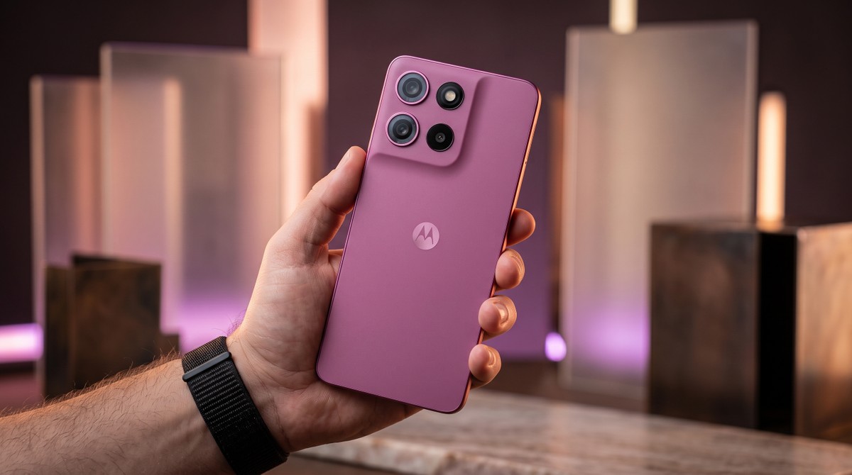 Moto G17 em oferta: tela grande e design caprichado por menos de R$ 800 em até 15x no cartão