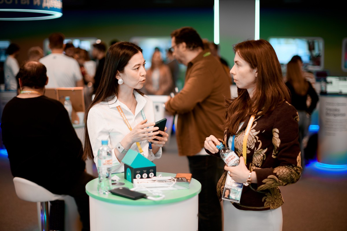 O futuro da IA, da robótica e do empreendedorismo tecnológico é discutido no Moscow Startup Summit