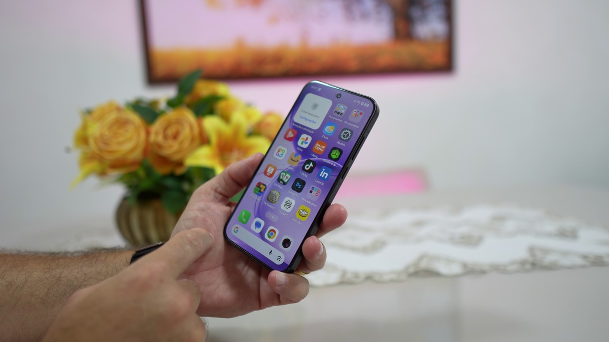 OPPO confirma lançamento da linha Reno 17 com câmera de 200 MP e bateria gigante