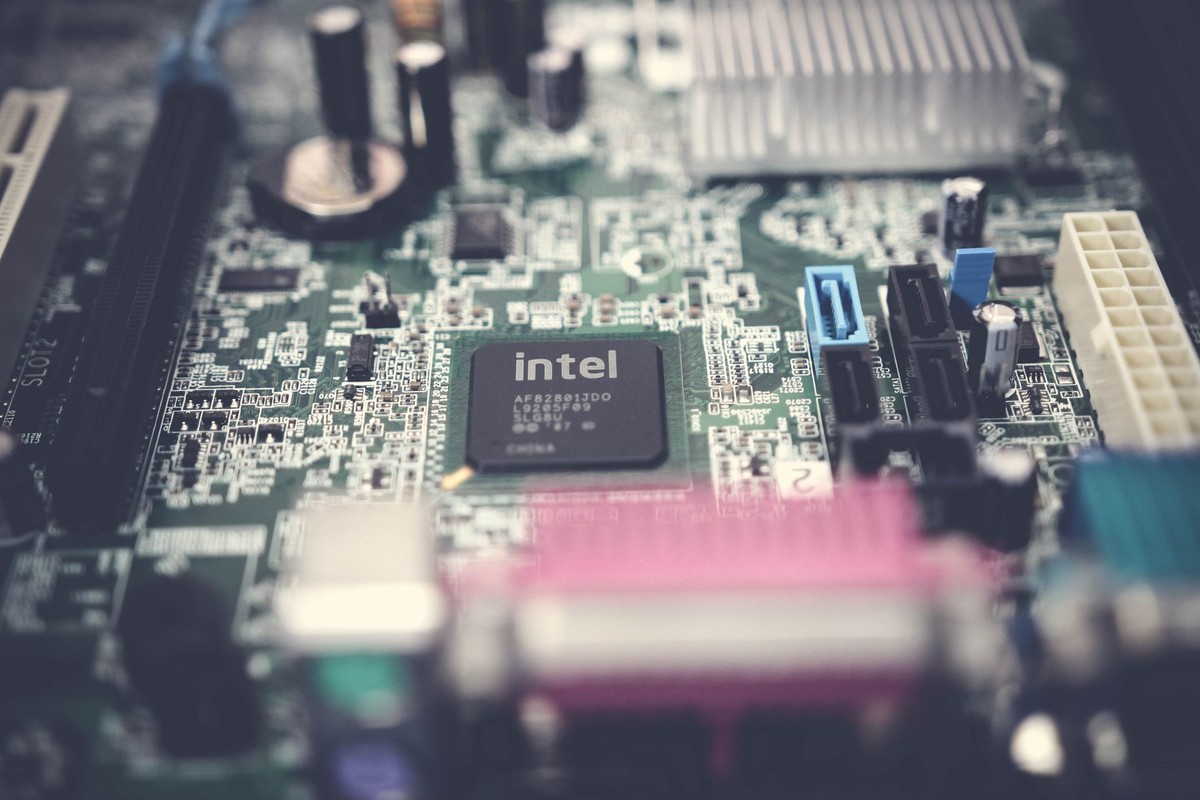 Vazou: Intel Nova Lake aposta em cache gigante no topo de linha Core Ultra 9 4970K BFC