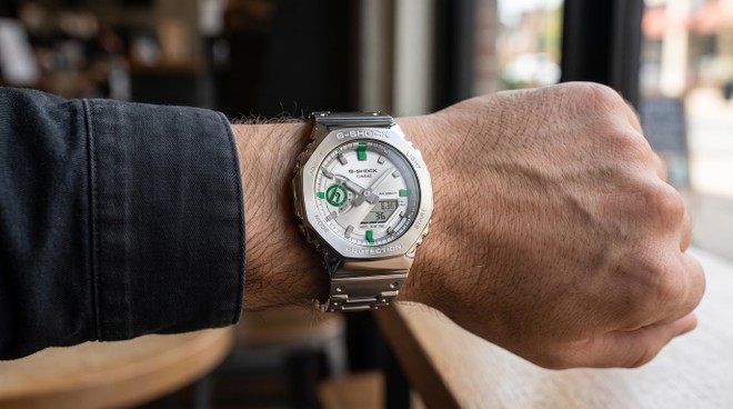 Casio G-Shock e Hidden lançam novo relógio com visual prateado inspirado em Nova York - Foto