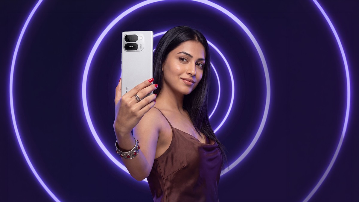 Lava lança Aura Curve com tela traseira, chip Dimensity e bateria de 6.000 mAh